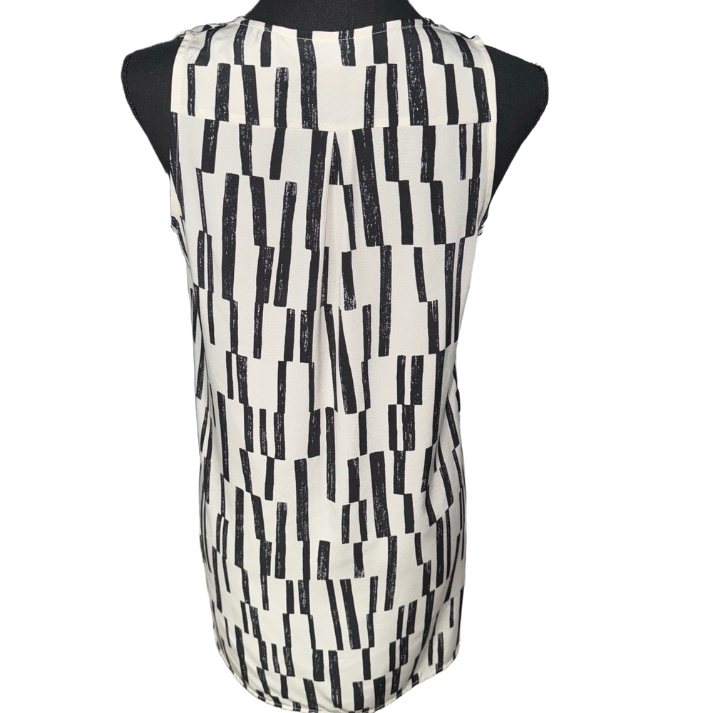 VINCE WOMENS VNECK BLOCK PRINT SLEEVELESS SILK BLOUSE IN BLACK|WHITE-SIZE MEDIUM - Picture 7 of 10
